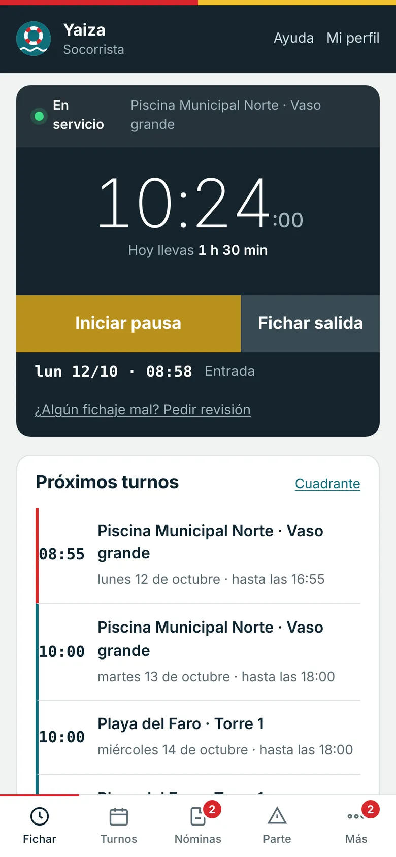 Pantalla de fichar: en servicio desde las 08:58, con los botones de pausa y de salida